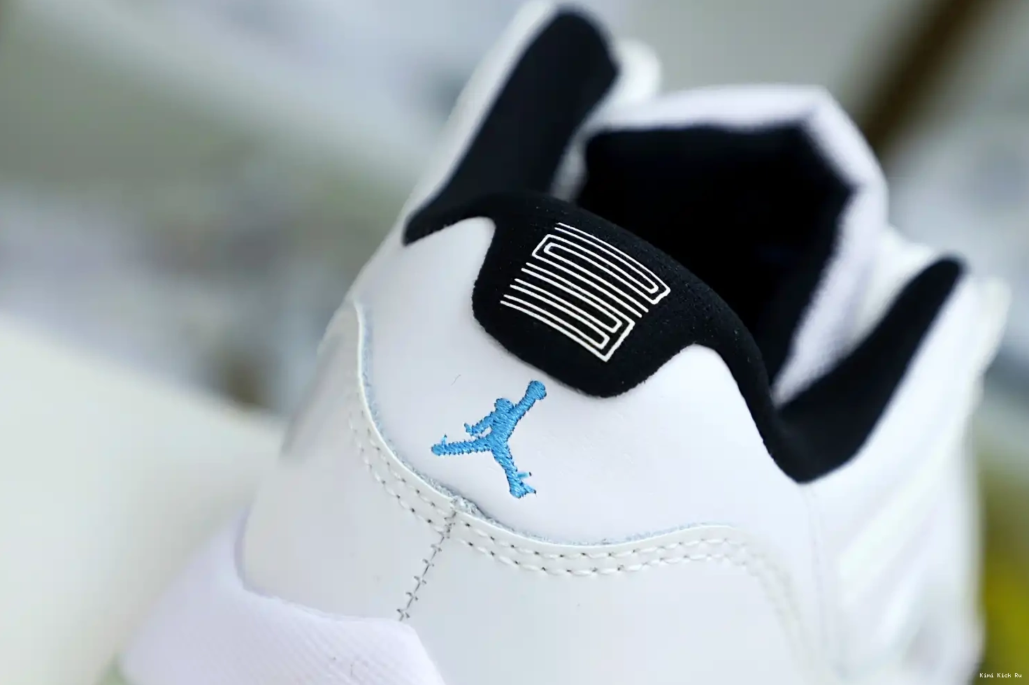 BLUE LOW Kimikick RETRO JORDAN AIR 11 LEGEND 0711